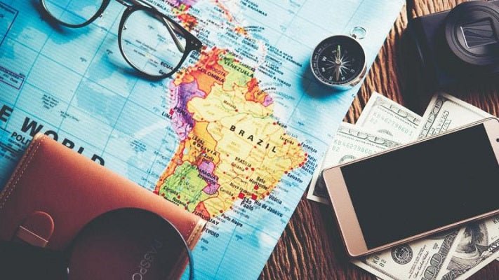 10 Cool Travel Accessories for a Smart Traveler! - The Signature Box