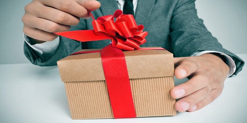 How to Choose the Best Corporate Gifts That Your Clients Appreciate - The Signature Box
