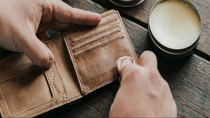 10 Tips on How To Take Care of Leather Wallet - The Signature Box